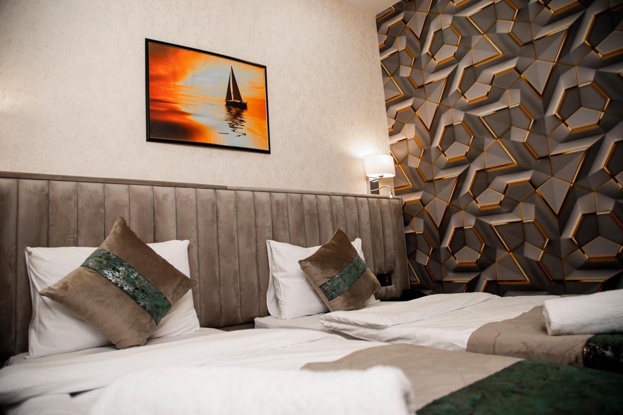 Essam Deluxe Hotel Баку Экстерьер фото