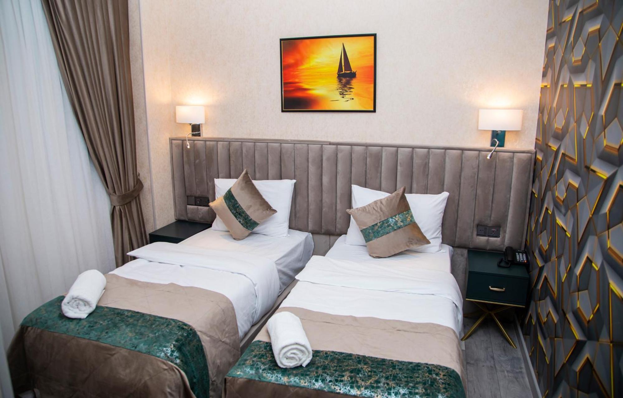 Essam Deluxe Hotel Баку Экстерьер фото